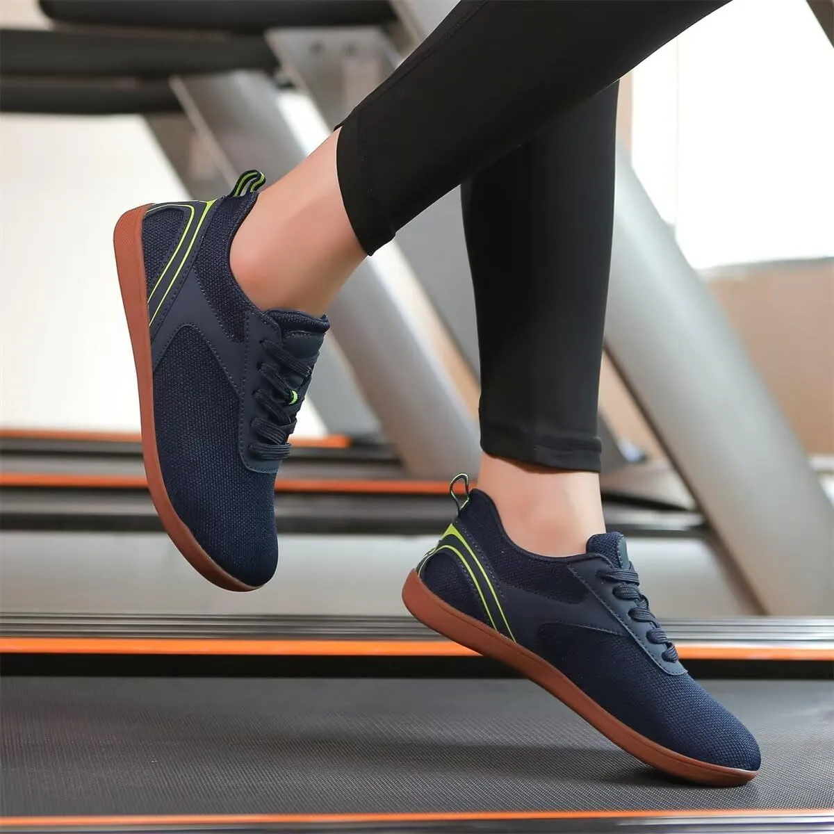 Men's Women's Concise Breathable Fabric Walking Shoes